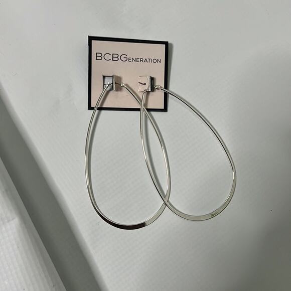 BCBGeneration NWT BIG BANGLE EARRINGS‎ - Picture 5 of 5